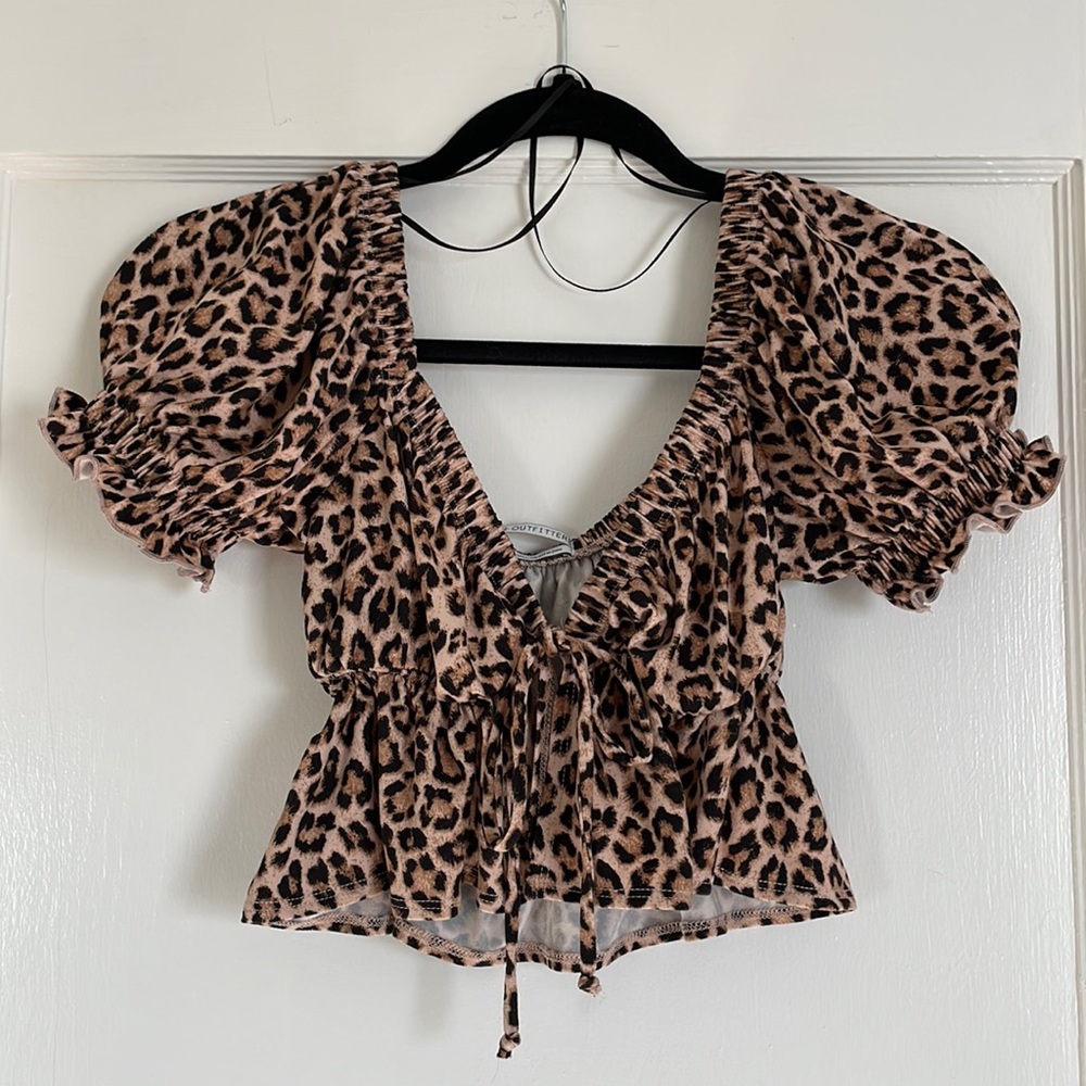 urban outfitters crop top
